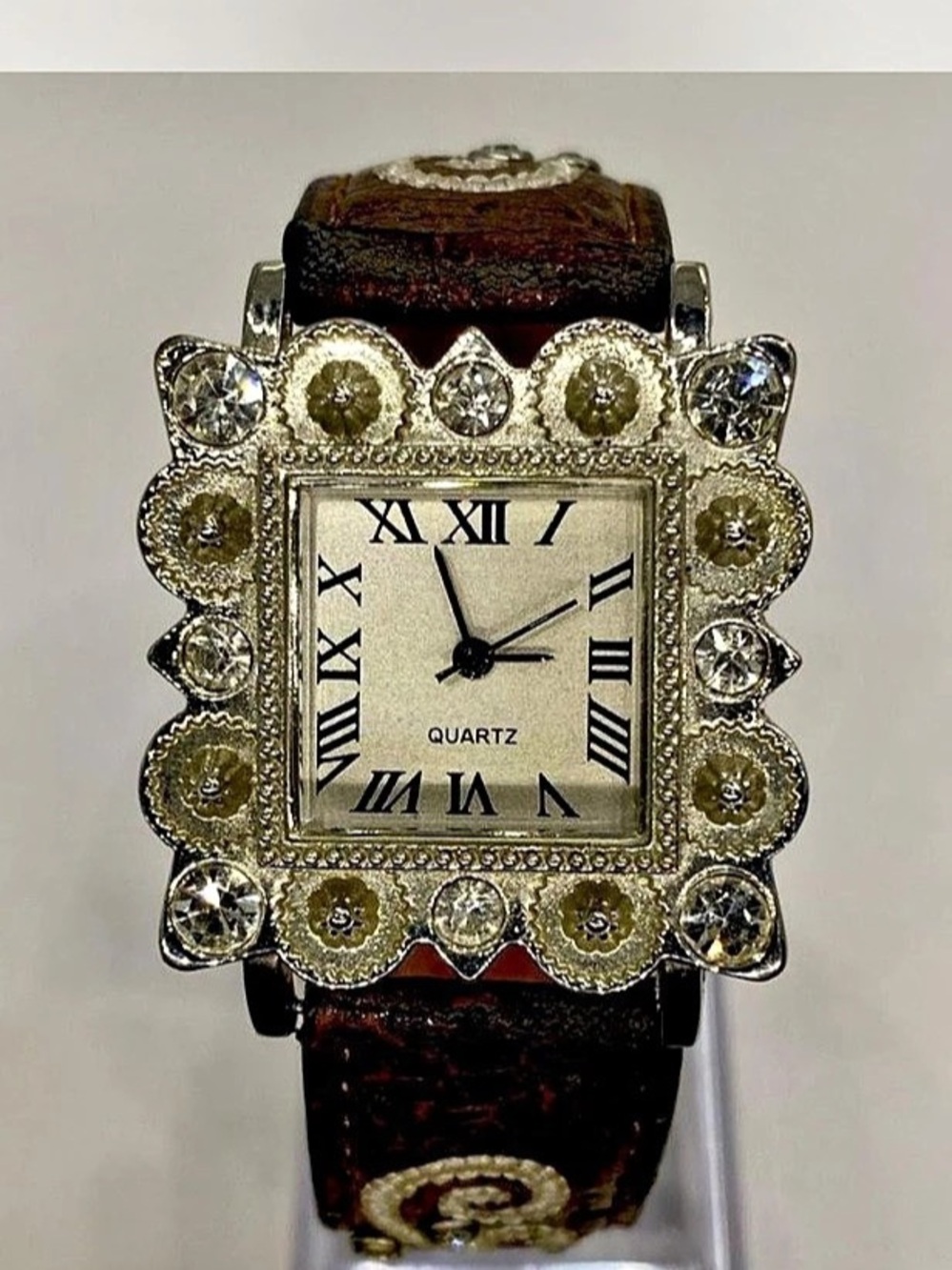 Southwestern ^^^ Ladies *^* Iced ^*^ silverwear ^^^ Quartz watch ***